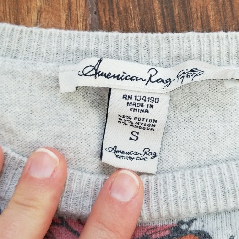 Sweater Bundle - Picture 4 of 7